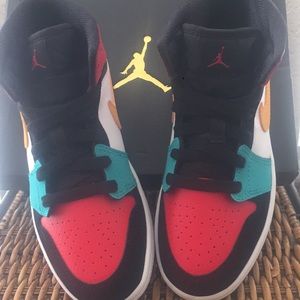 Accepting OFFERS - Brand New Air Jordan 1 MID (PS)